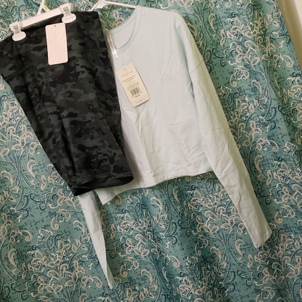 Fabletics Short And Crop Top